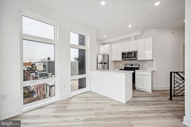 Building Photo - 2301 Grays Ferry Ave Unit 5 Rental