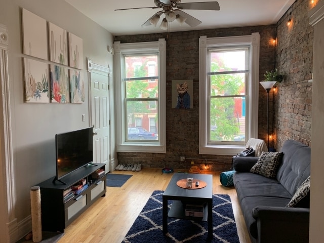 Photo - 1344 N Bosworth Ave Unit 1F