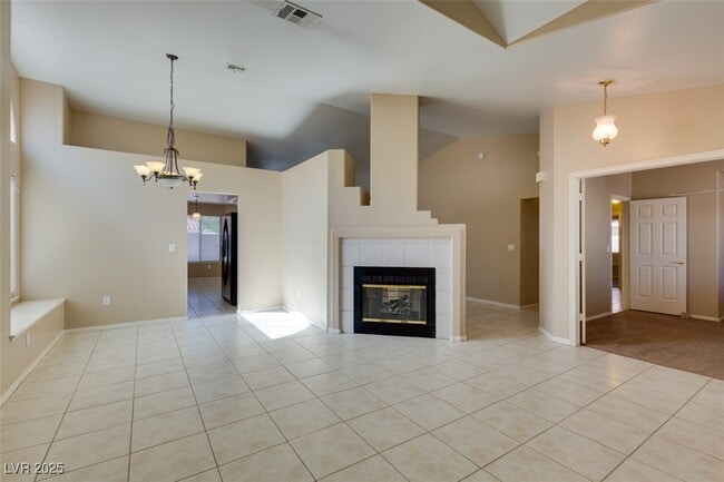 Building Photo - 1744 Knotty Pine Rental