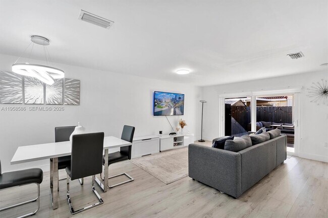 Photo - 342 NW 114th Ave