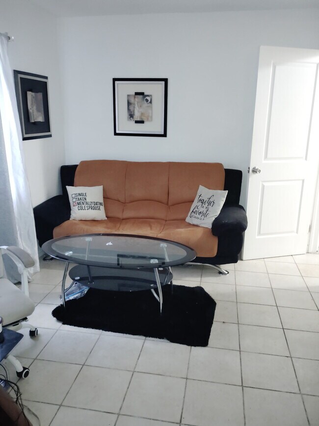 Photo - 704 E 121st Ave