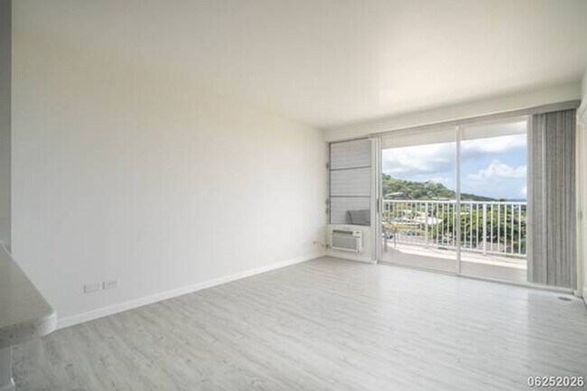 Photo - Fully Remodeled 1BR/1BA/1PKG Unit in Waialae Gardens (Kahala)