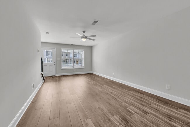 Photo - 231 W Point Dr