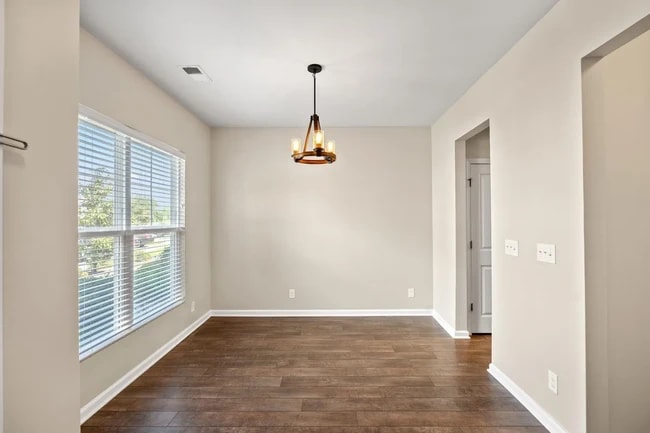 Photo - 261 Castle Dr