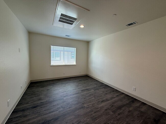 Photo - Free Month of Rent for Move in before Dec 1st - Brand New Upstairs 2 Bedroom Apartment Unidad 205