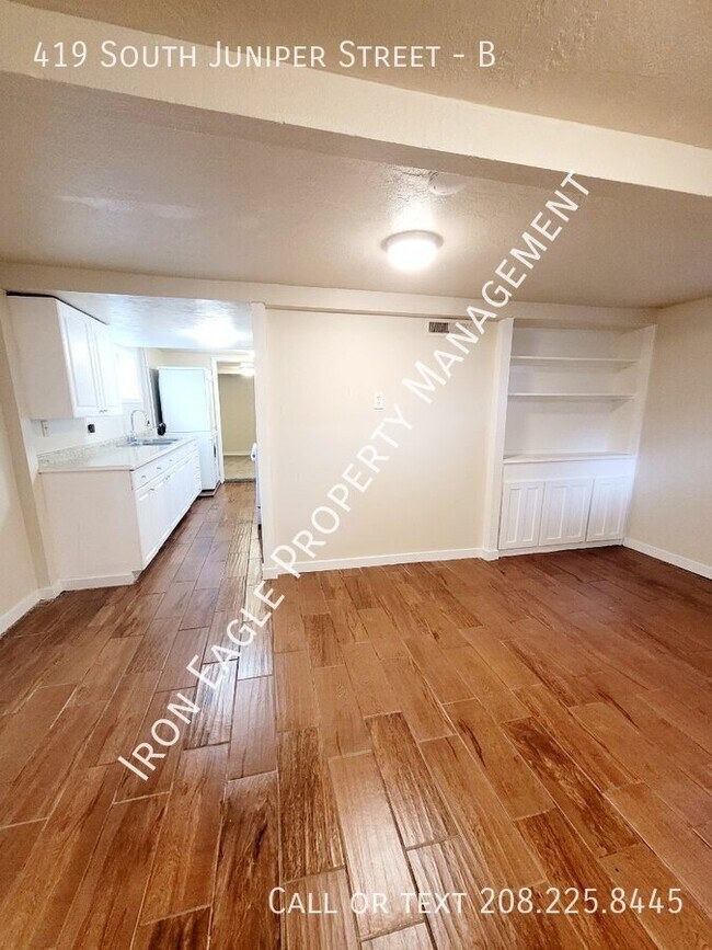 Photo - 419 S Juniper St