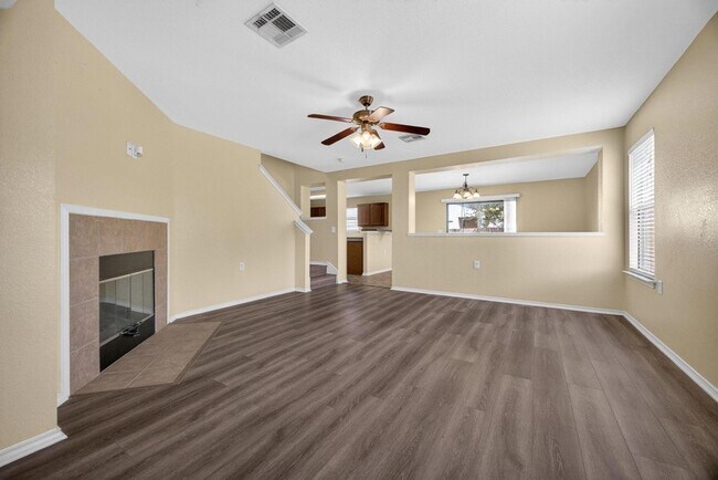 Photo - 8813 Wiley Way