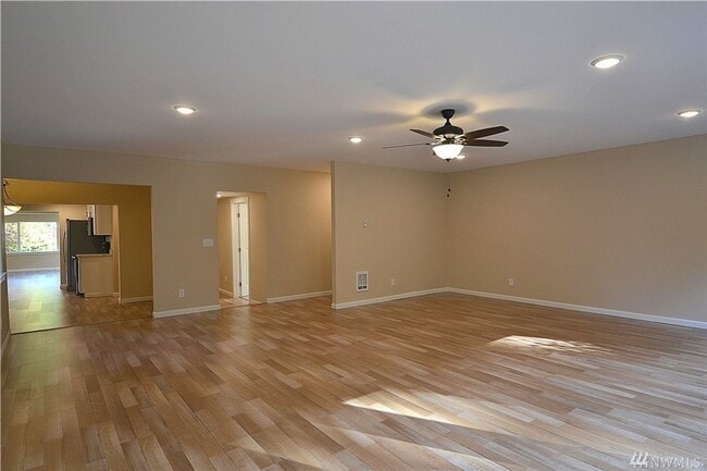 Photo - Craftsman Home in Port Orchard!