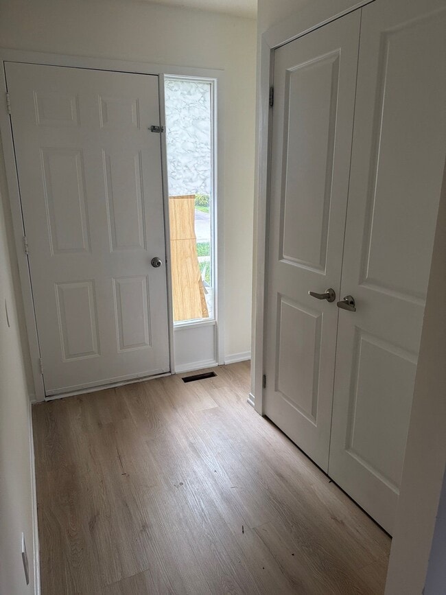 Photo - SPACIOUS THREE BEDROOM TOWNHOME IN WESTMOUNT