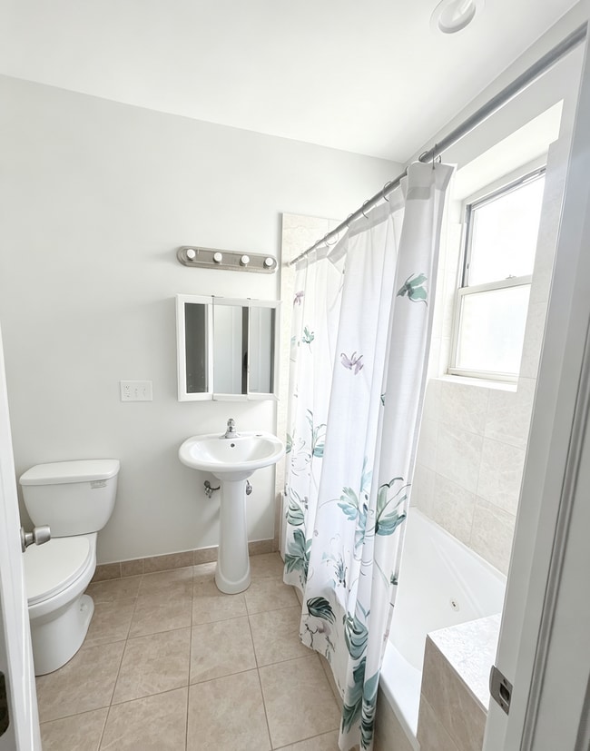 Photo - 5142 S Ingleside Ave Unit 3C
