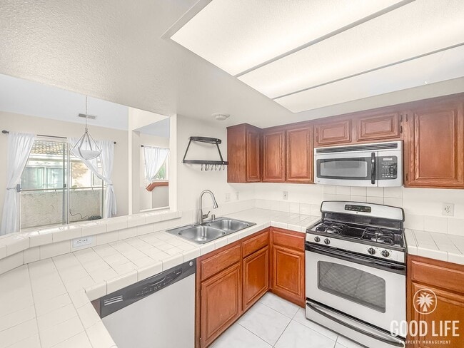 Photo - 2B/2BA Condo in Mira Mesa Available for Rent!