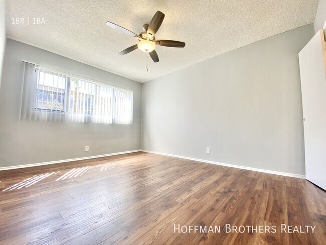 3956 Stevely Ave Unit 17