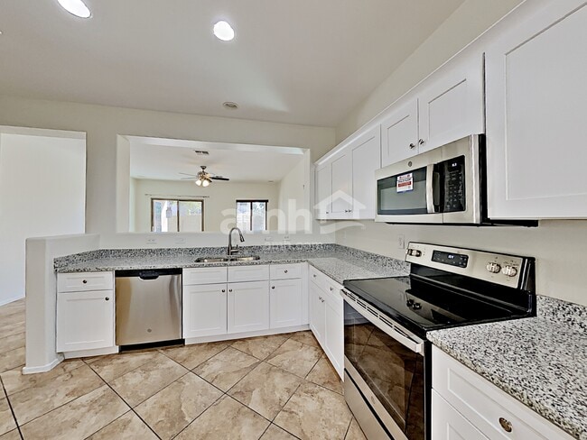 Photo - 19427 W Woodlands Ave