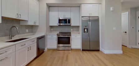 Photo - 104 Warren St