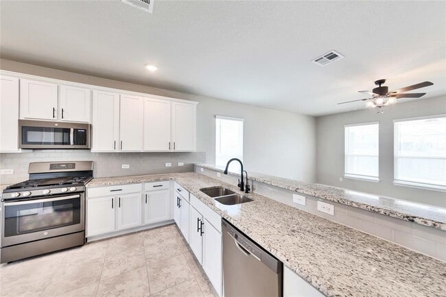 Photo - 5905 Giovanni Pl