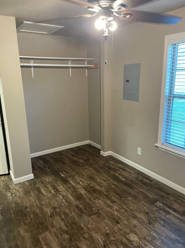 Photo - 825 Pine Bluff St