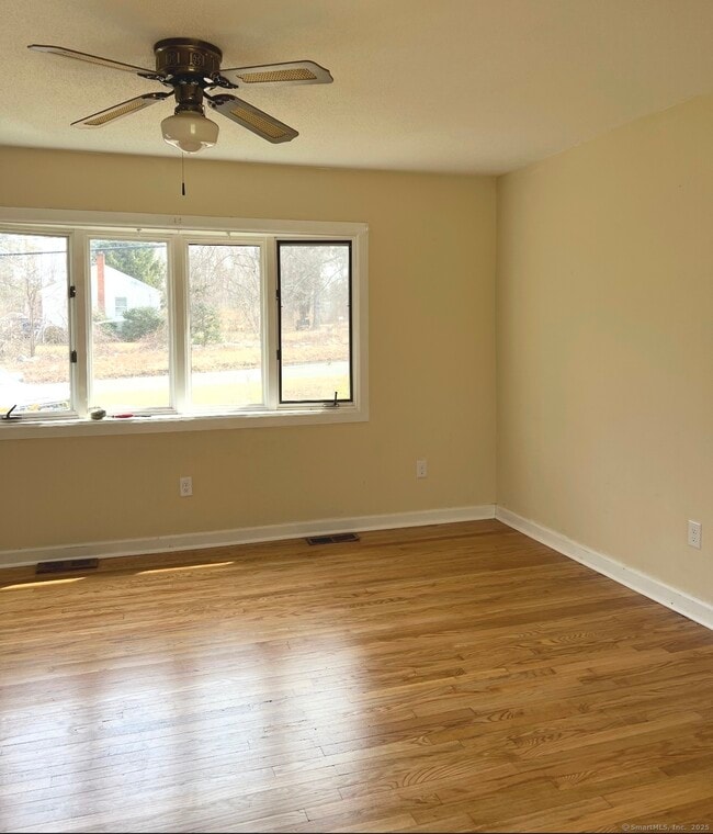 Photo - 119 Fairwood Rd