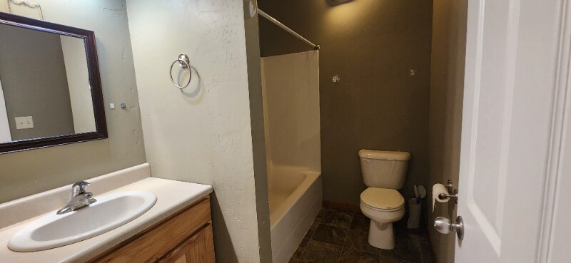 Photo - 112 S Douglas St Unidad 14