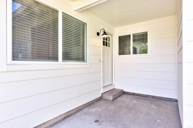 Building Photo - Hoff Dr. Duplex Unit 9644 - 2 Bed Rental