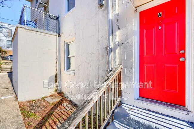 Photo - 2860 W Baltimore St Unit A
