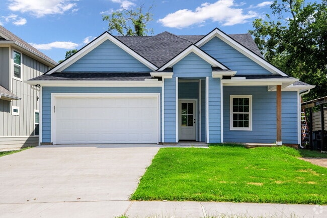 Building Photo - "Charming 3-Bedroom Denison Home with Gran...