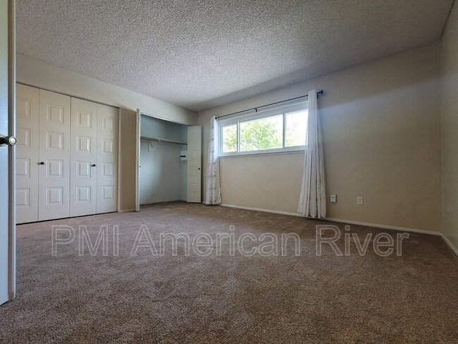 Photo - 5125 Gibbons Dr