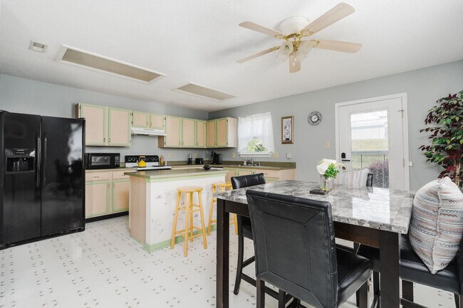 Photo - 2155 Shadowbrook Dr Unit ID1228635P