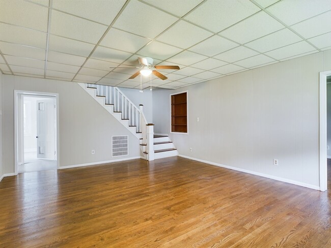 Photo - 1812 Gatewood Ave