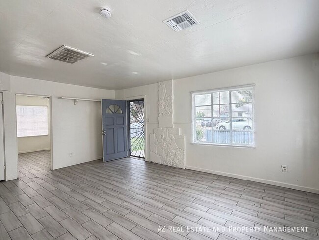 Photo - 7210 N 55th Dr