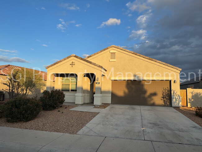 Gorgeous Casa Grande home ready for move in - Gorgeous Casa Grande home ready for move in