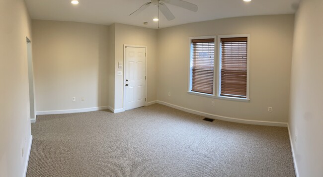 Photo - 2716 4th St NE Unidad #2