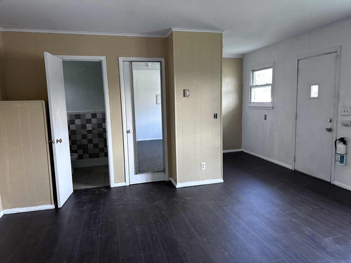 Photo - 250 Thompson Bridge Rd