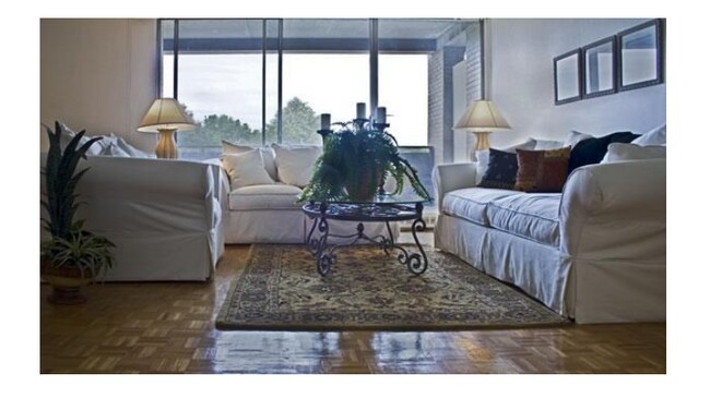 Photo - 133 Chiswick Rd