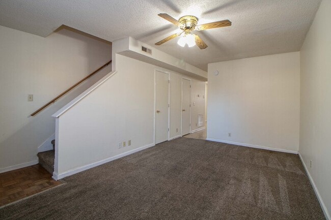 Photo - 108 Hickory Trace Rd