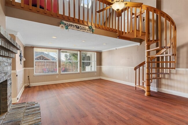 Photo - 409 Kathy Ln