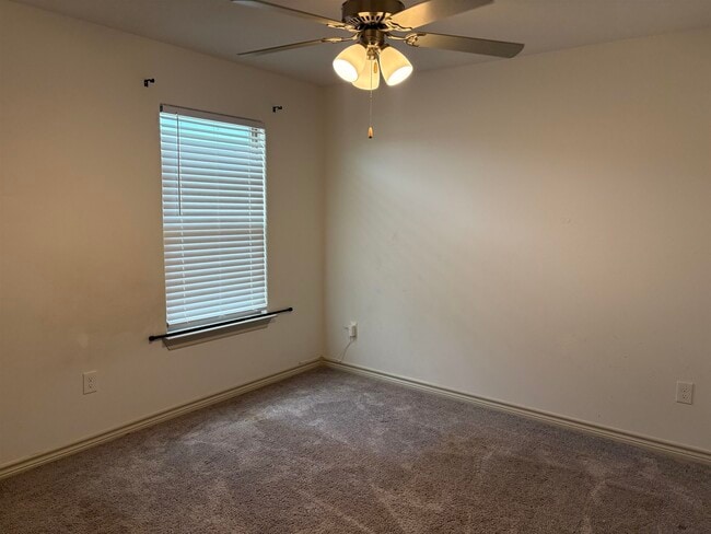 Photo - 402 Placido Dr