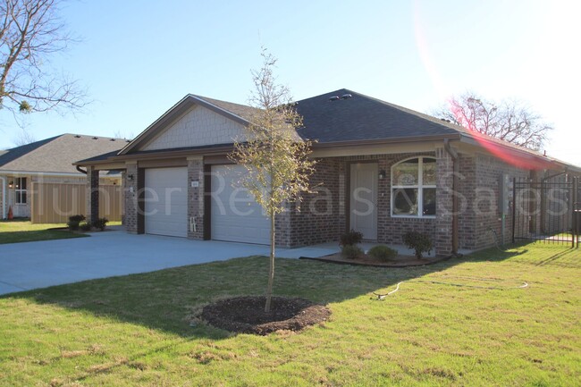 Photo - 505 Bonnie Dr Unit B