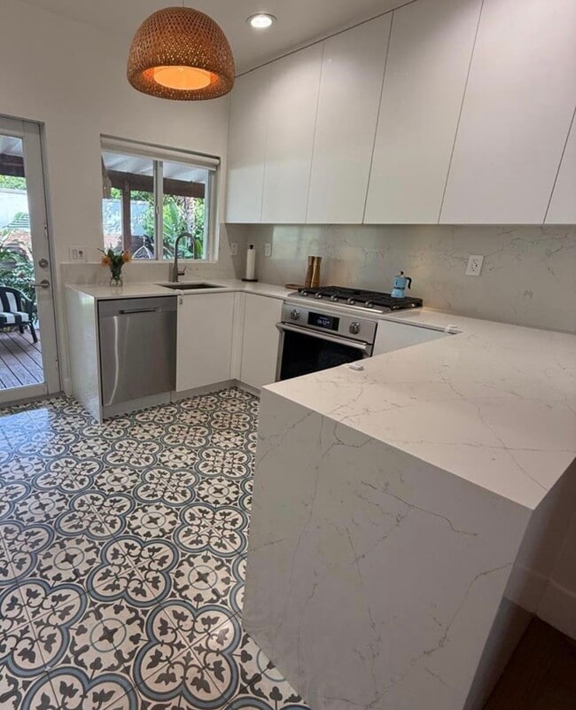 Photo - 1345 SW 60th Ct