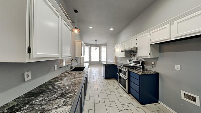 Photo - 17309 Platinum Ln