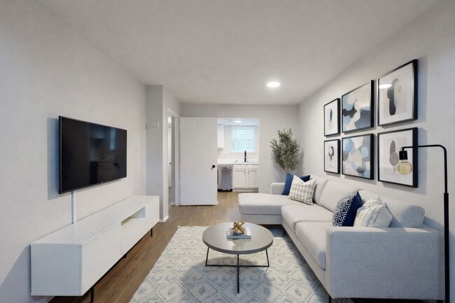 Building Photo - Ivy Plains at Brooks