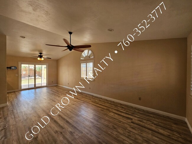 Photo - 2411 W State St