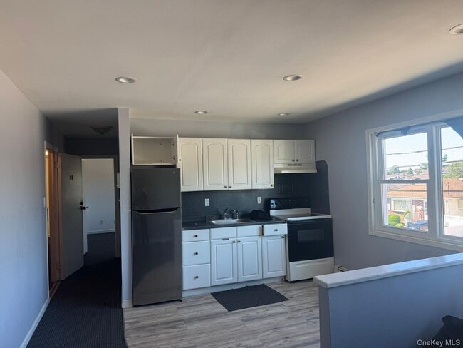 Building Photo - 202 N Idaho Ave Unit B Rental