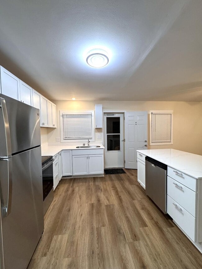 Photo - 2007 Burton Ave