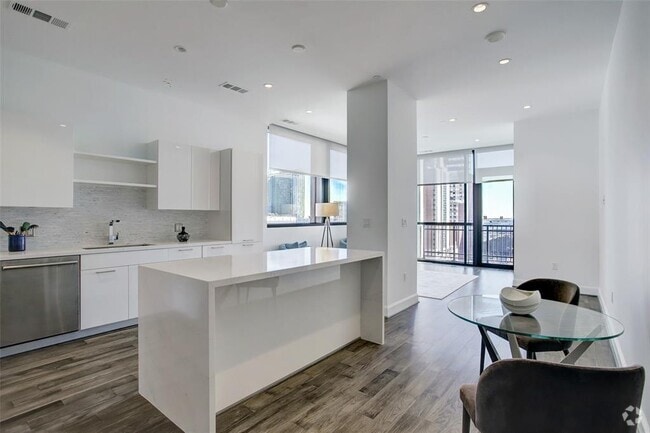 Building Photo - 1211 Caroline St Unit 1001 Rental