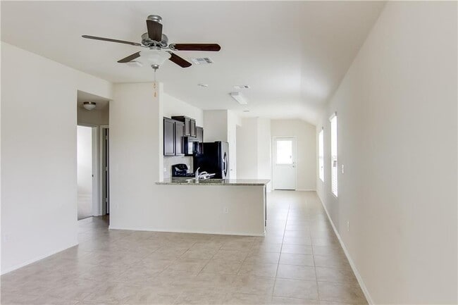 Photo - 5916 Kennedy St