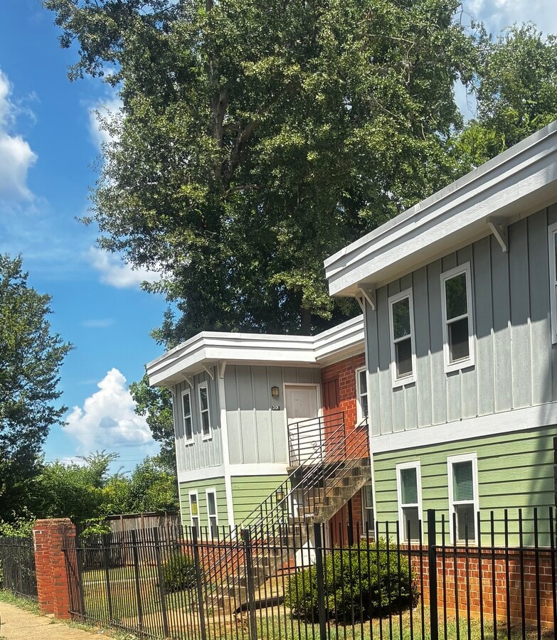 Stratham Place Apartments - Stratham Place Apartments