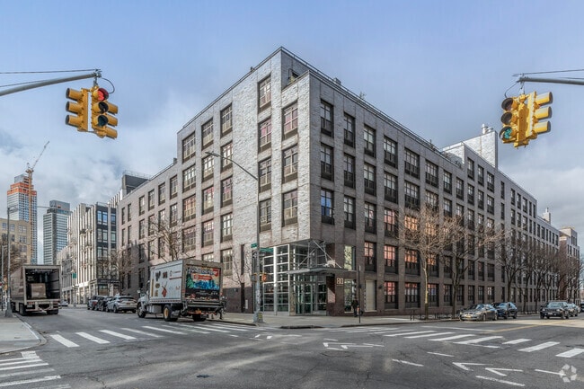 80 Metropolitan Ave - 80 Metropolitan Ave