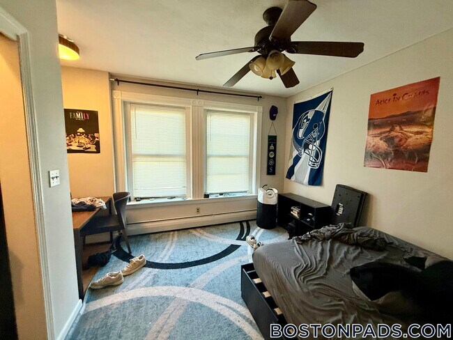 Photo - 1526 Tremont St Unidad 2