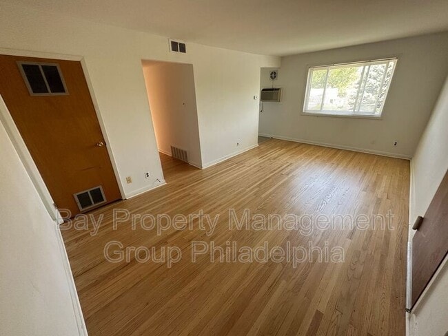 Photo - 1715 Lansing St Unit 5