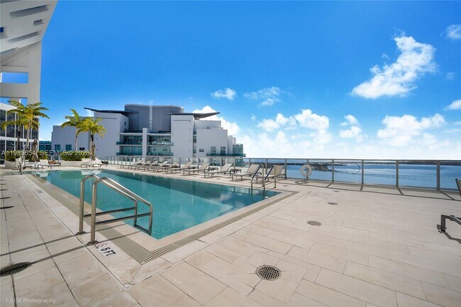 Photo - 1300 Brickell Bay Dr Unit 1803